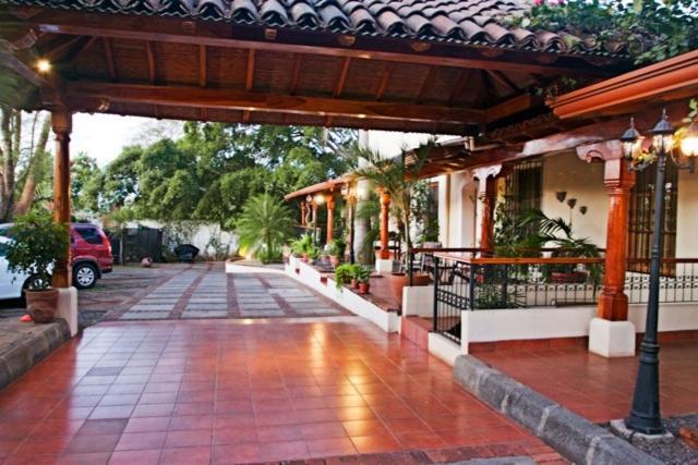 Los Altos Apartments & Studios ماناجوا المظهر الخارجي الصورة