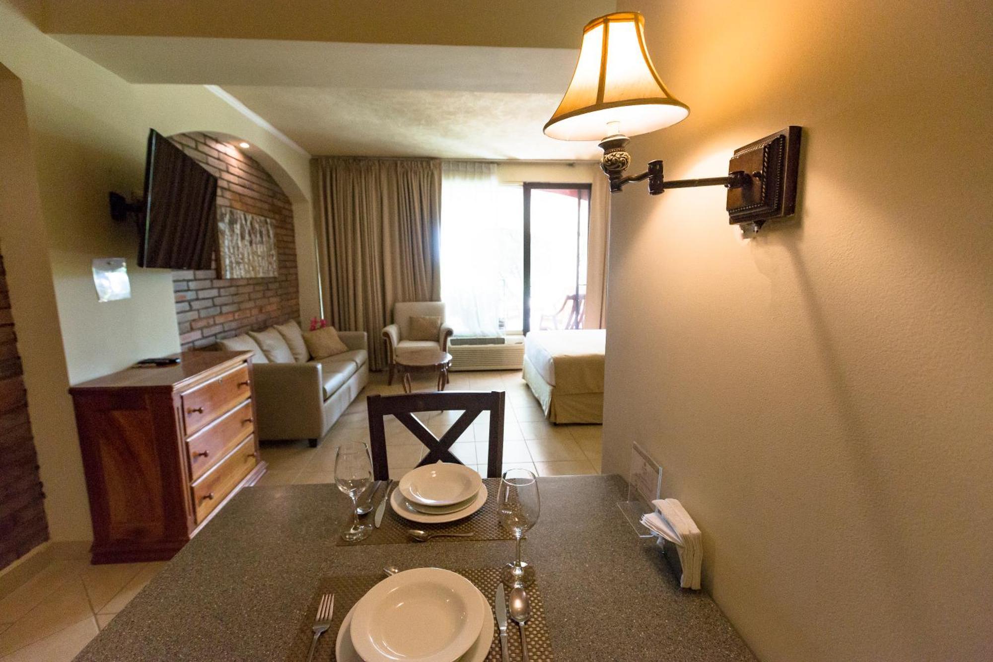 Los Altos Apartments & Studios ماناجوا المظهر الخارجي الصورة